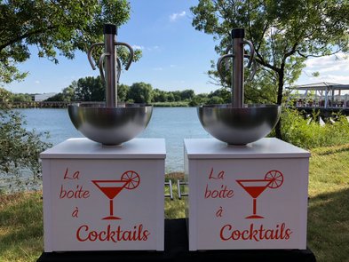 La boîte à cocktails - fontaine à cocktails - Bord de Loire